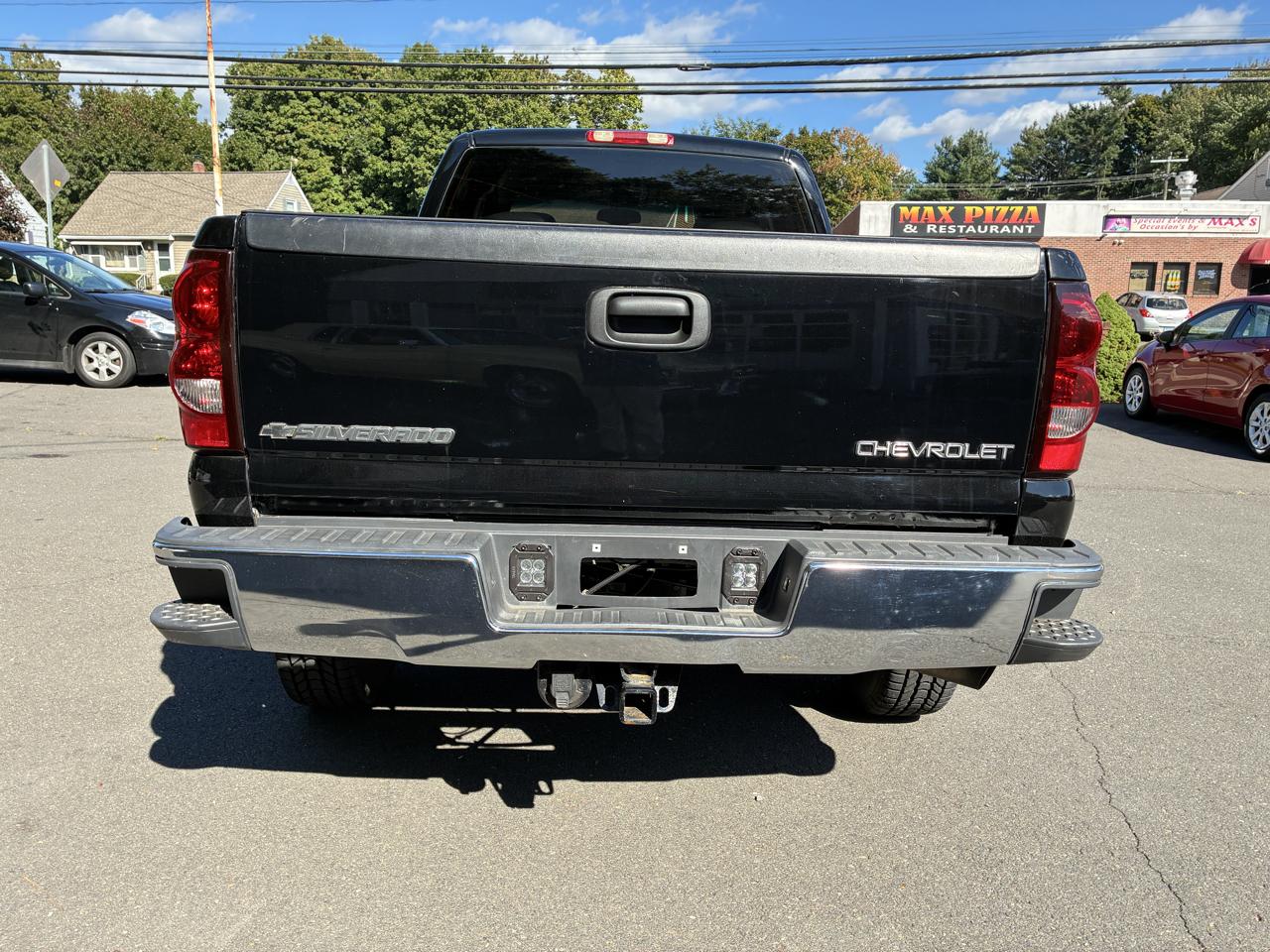 Chevrolet Silverado 2500HD Ext Cab 143.5" WB 4WD LT 2005