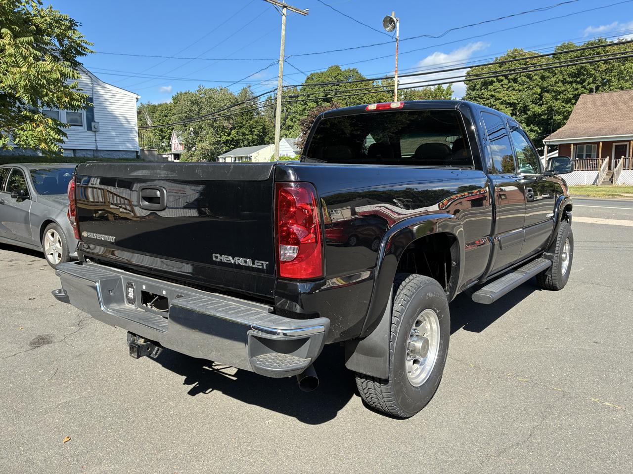 Chevrolet Silverado 2500HD Ext Cab 143.5" WB 4WD LT 2005