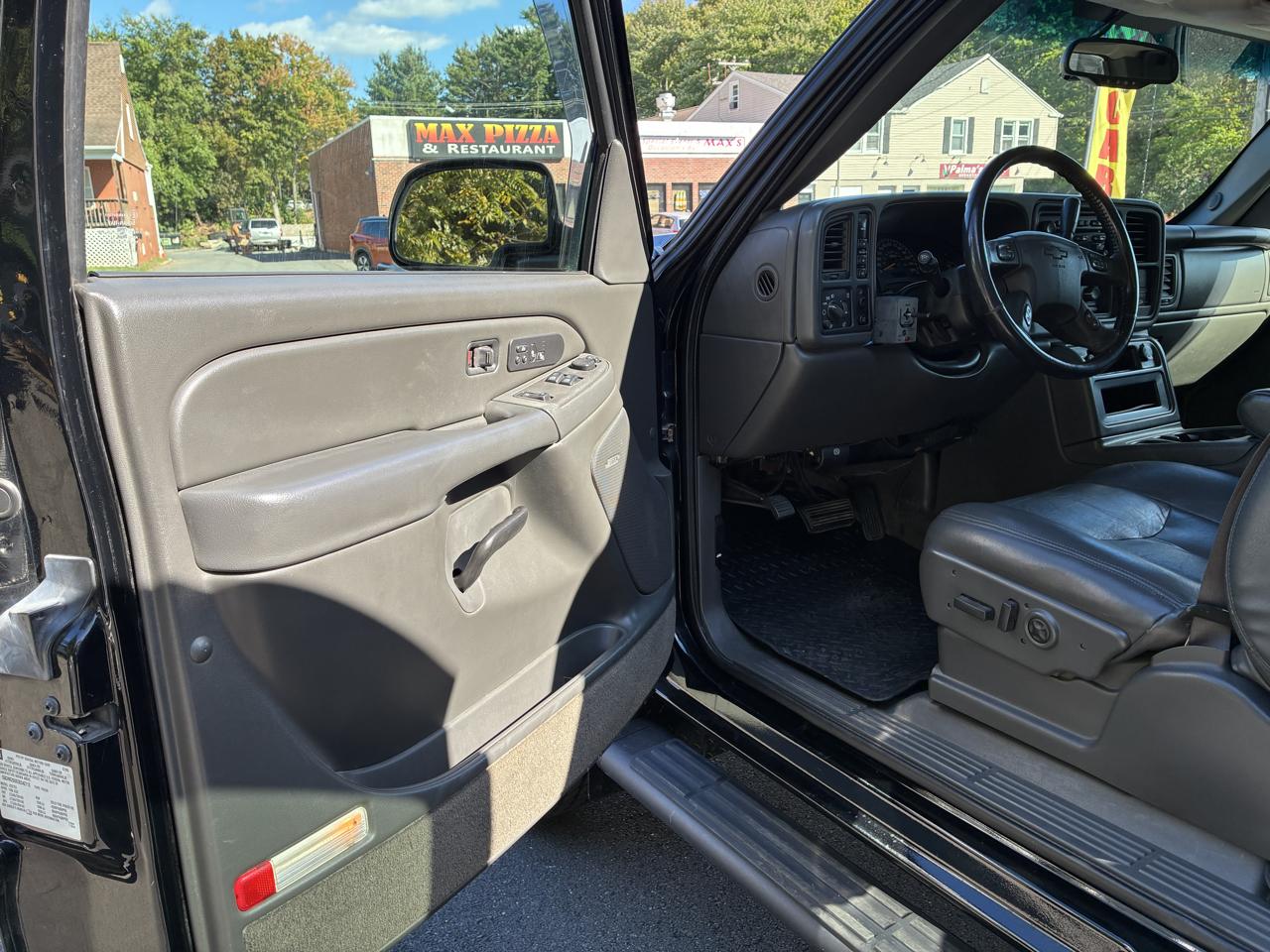 Chevrolet Silverado 2500HD Ext Cab 143.5" WB 4WD LT 2005