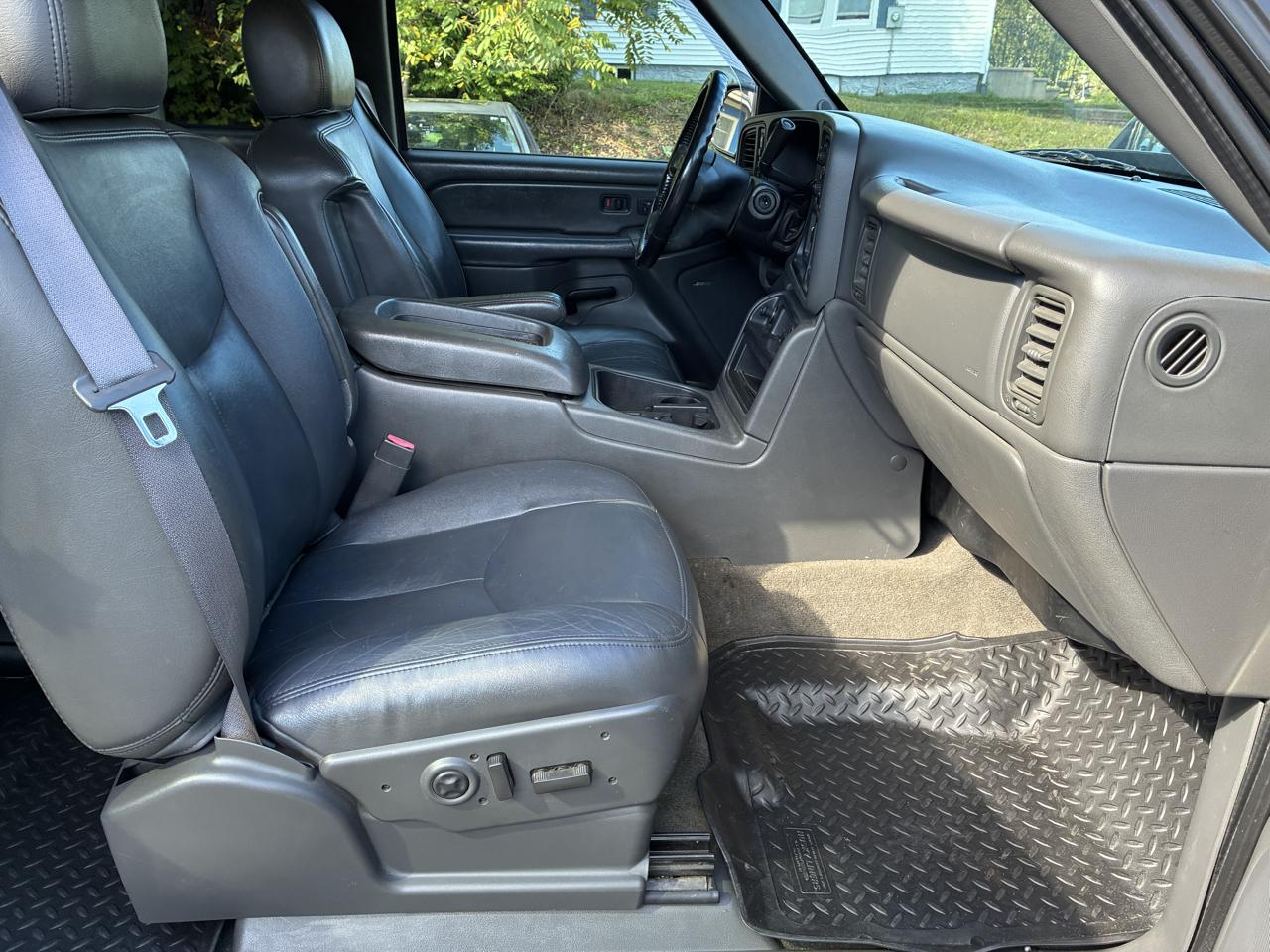 Chevrolet Silverado 2500HD Ext Cab 143.5" WB 4WD LT 2005
