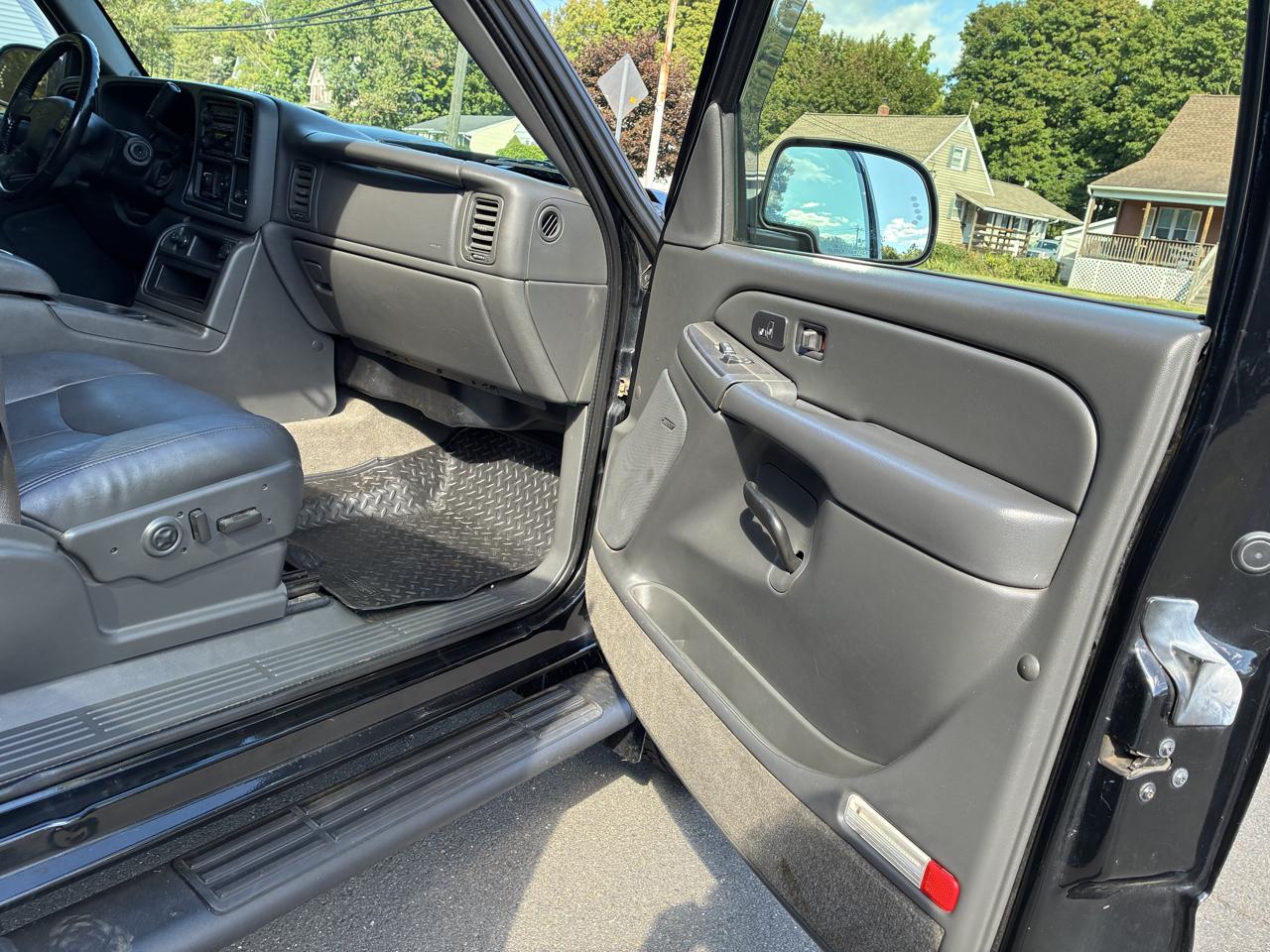 Chevrolet Silverado 2500HD Ext Cab 143.5" WB 4WD LT 2005
