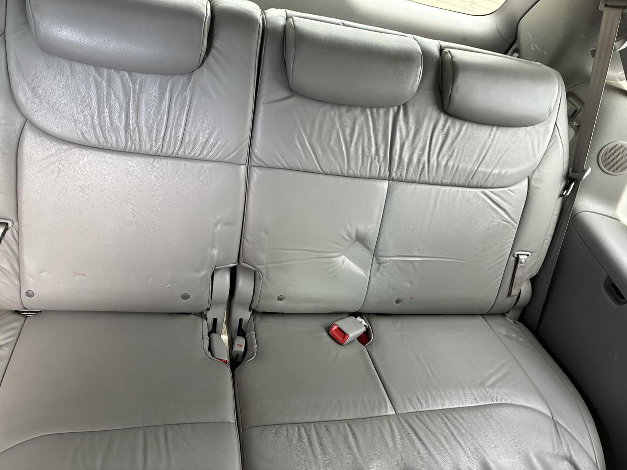 Toyota Sienna 5dr 7-Pass Van XLE AWD (Natl) 2010