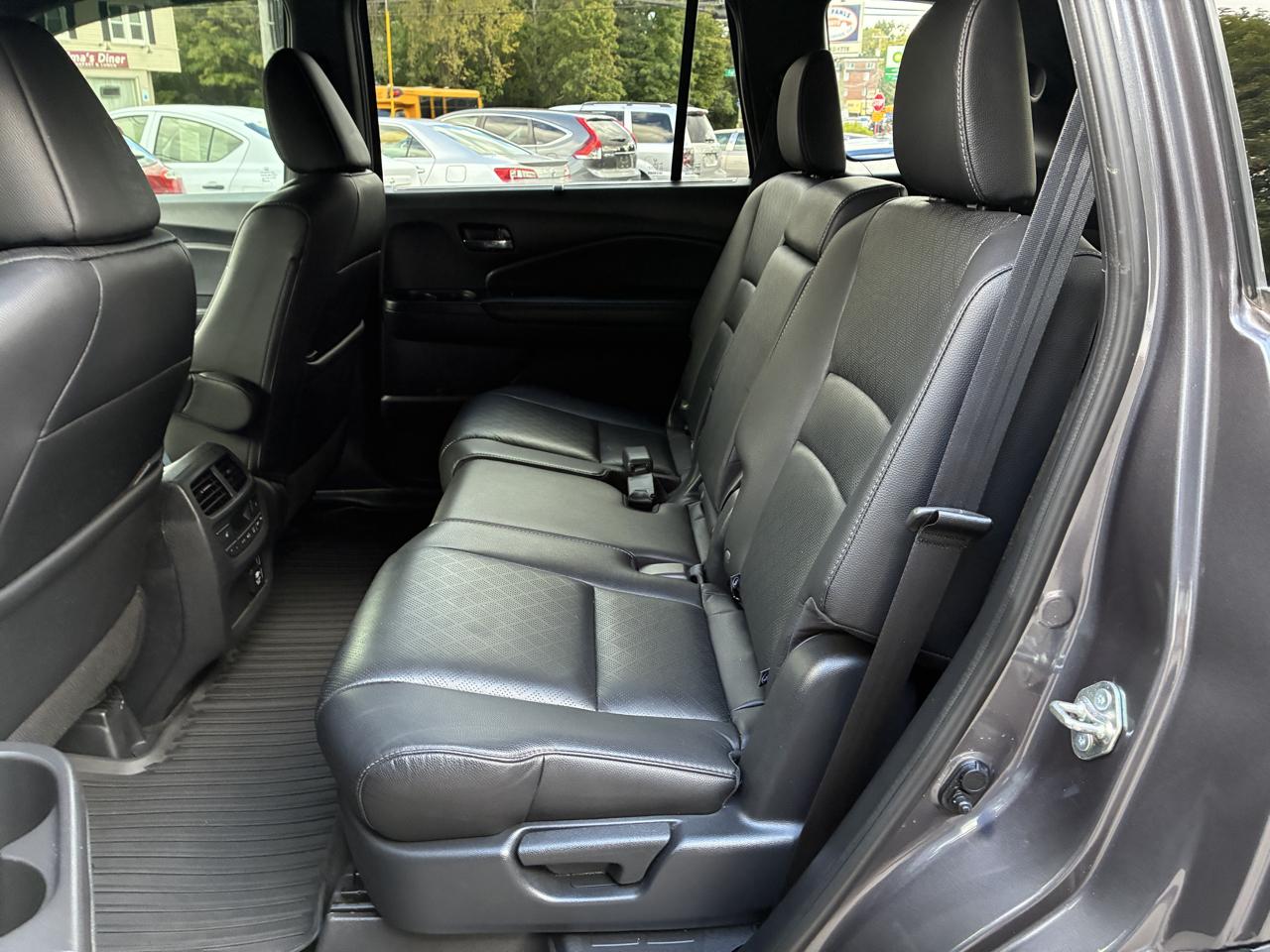 Honda Passport Touring AWD 2019