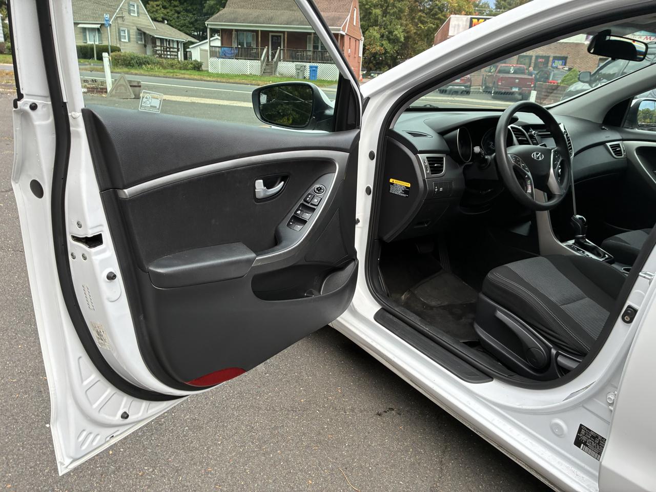 Hyundai Elantra GT  2017
