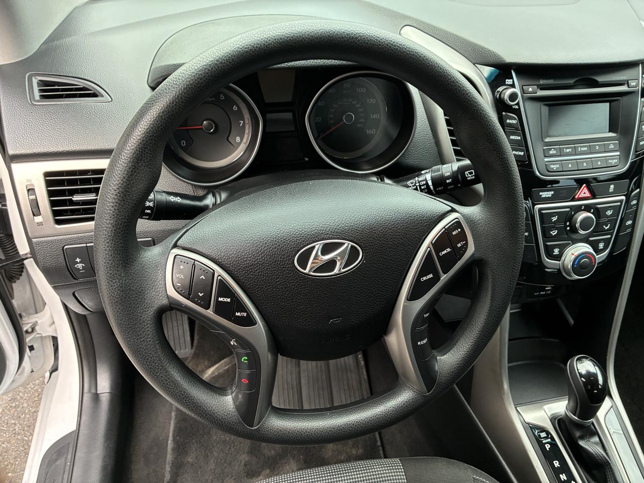 Hyundai Elantra GT  2017