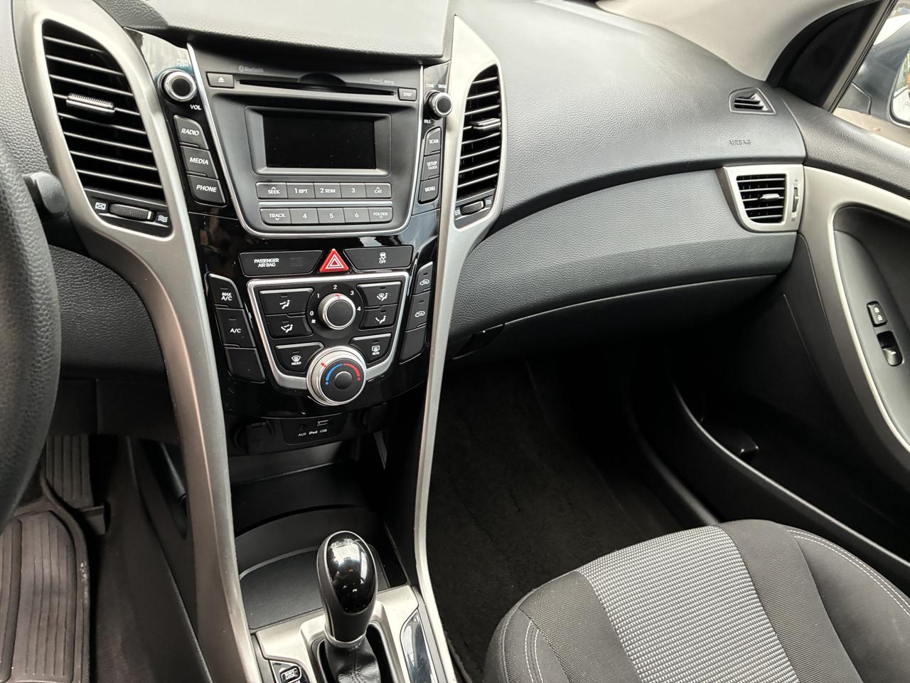 Hyundai Elantra GT  2017