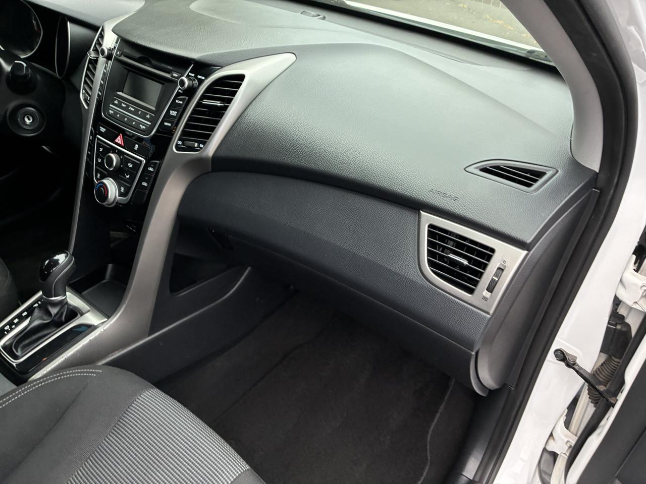 Hyundai Elantra GT  2017