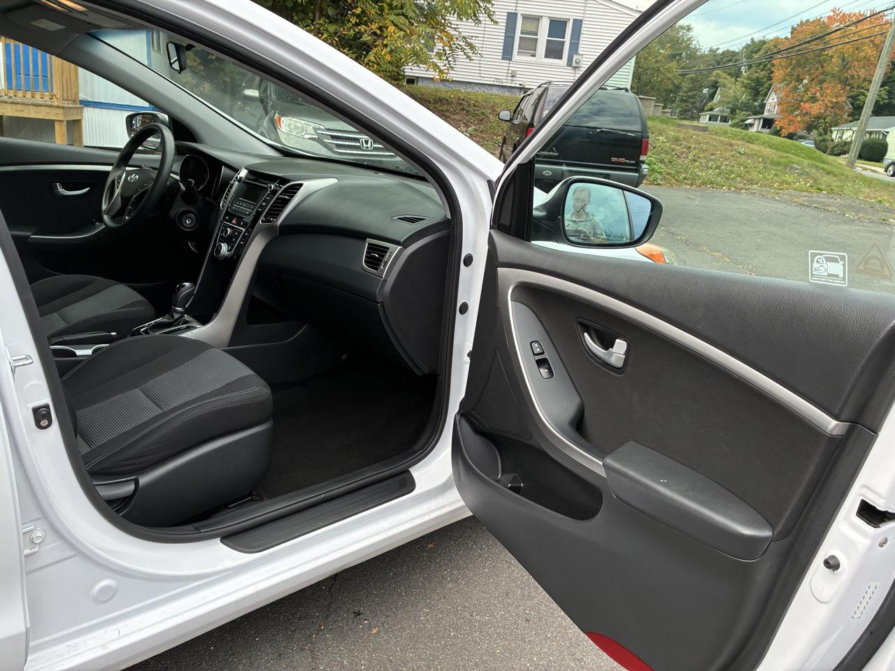 Hyundai Elantra GT  2017