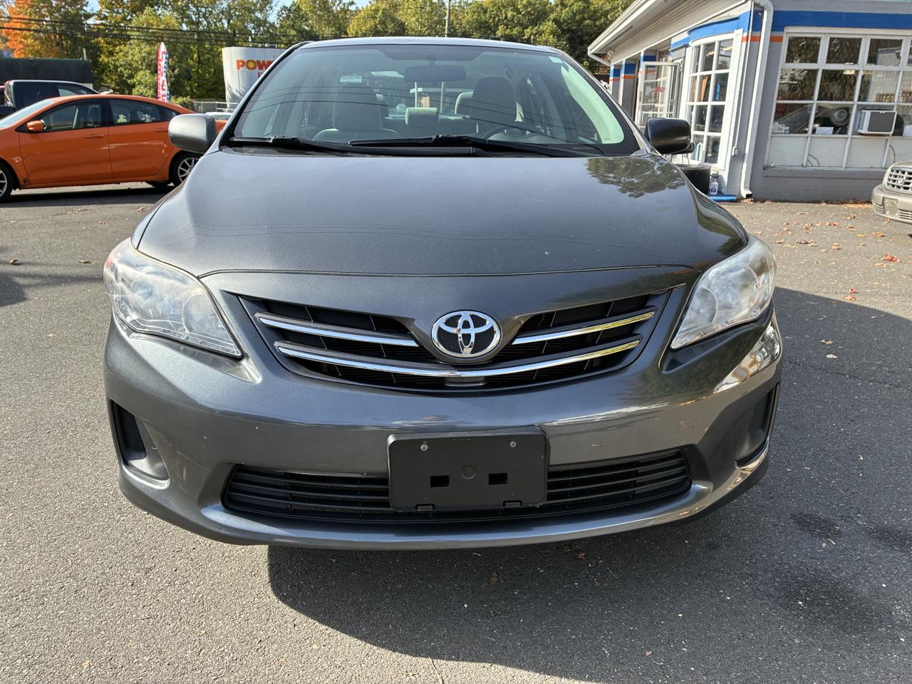 Toyota Corolla 4dr Sdn Auto LE Special Edition (Natl) 2013