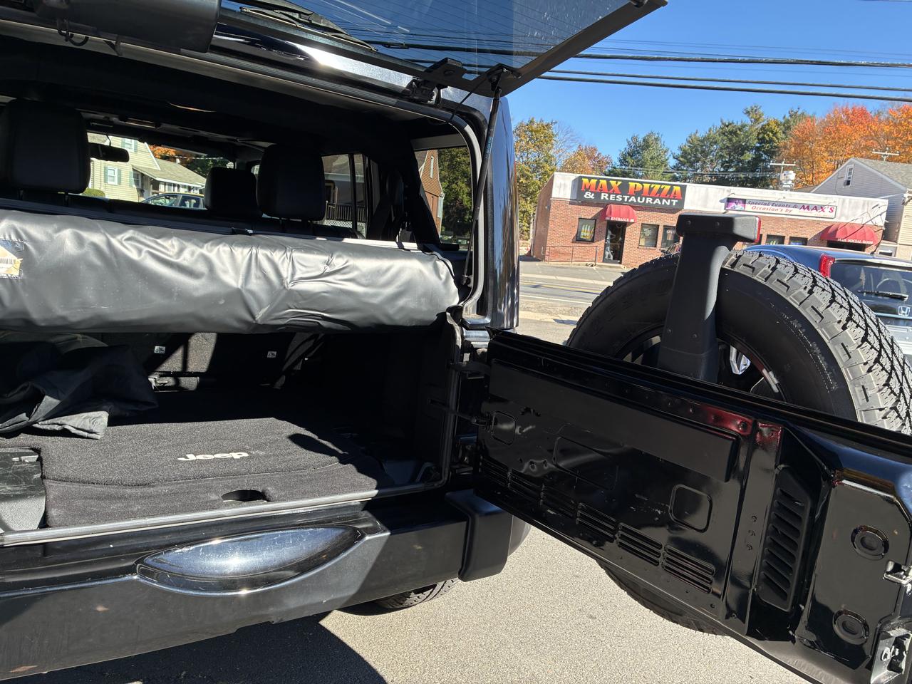 Jeep Wrangler Unlimited Smoky Mountain 4x4 *Ltd Avail* 2017