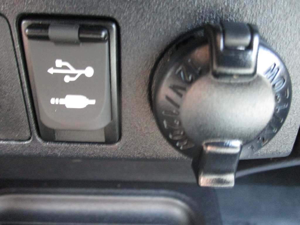 2016 Toyota RAV4 XLE photo 17