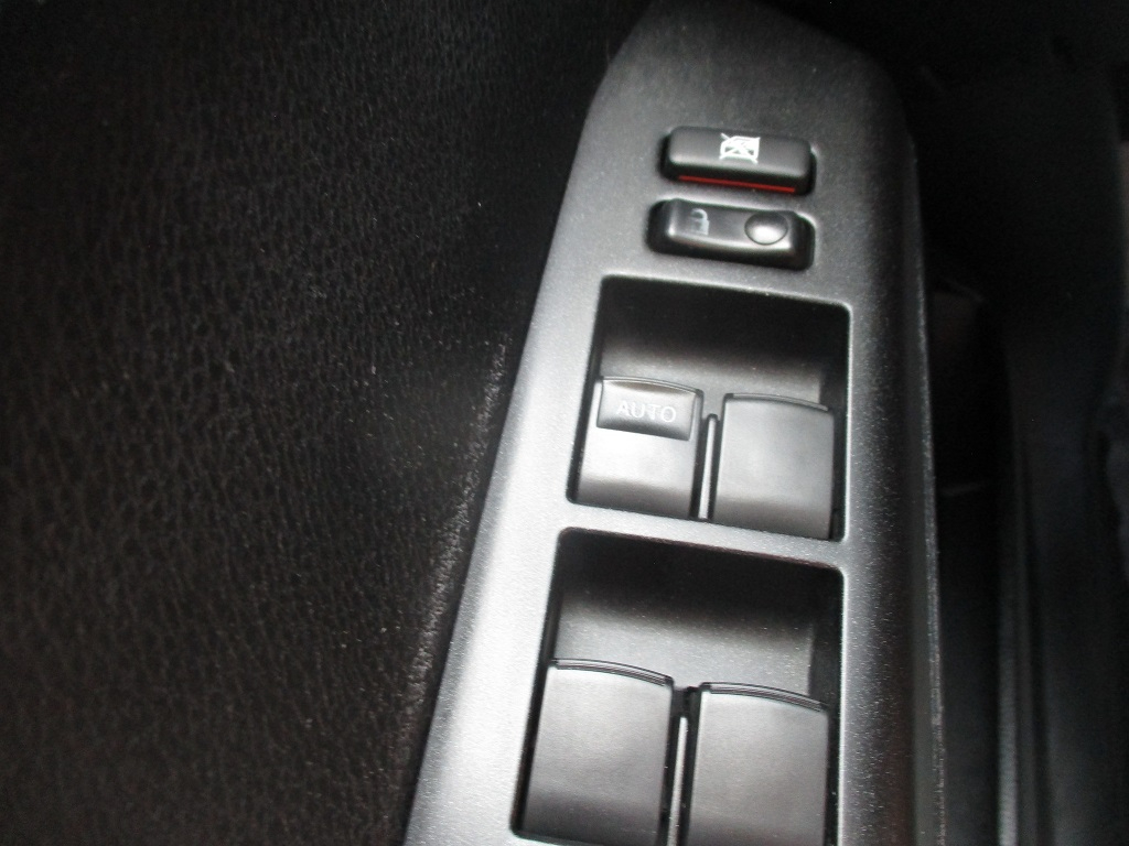 2016 Toyota RAV4 XLE photo 23