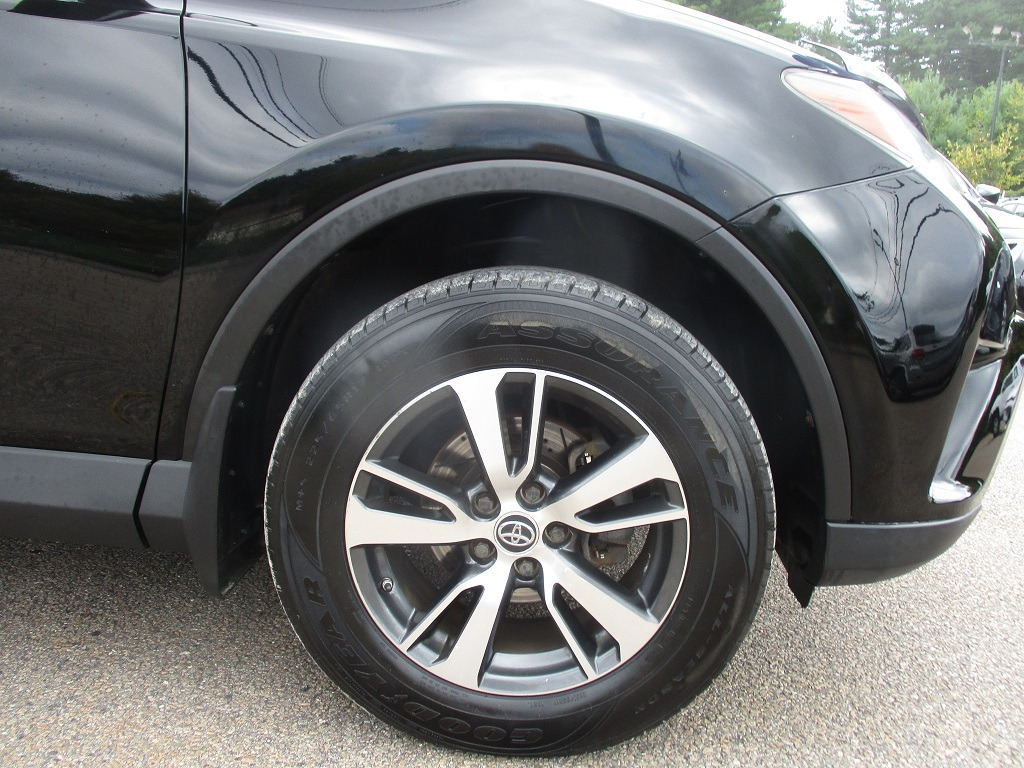 2016 Toyota RAV4 XLE photo 33