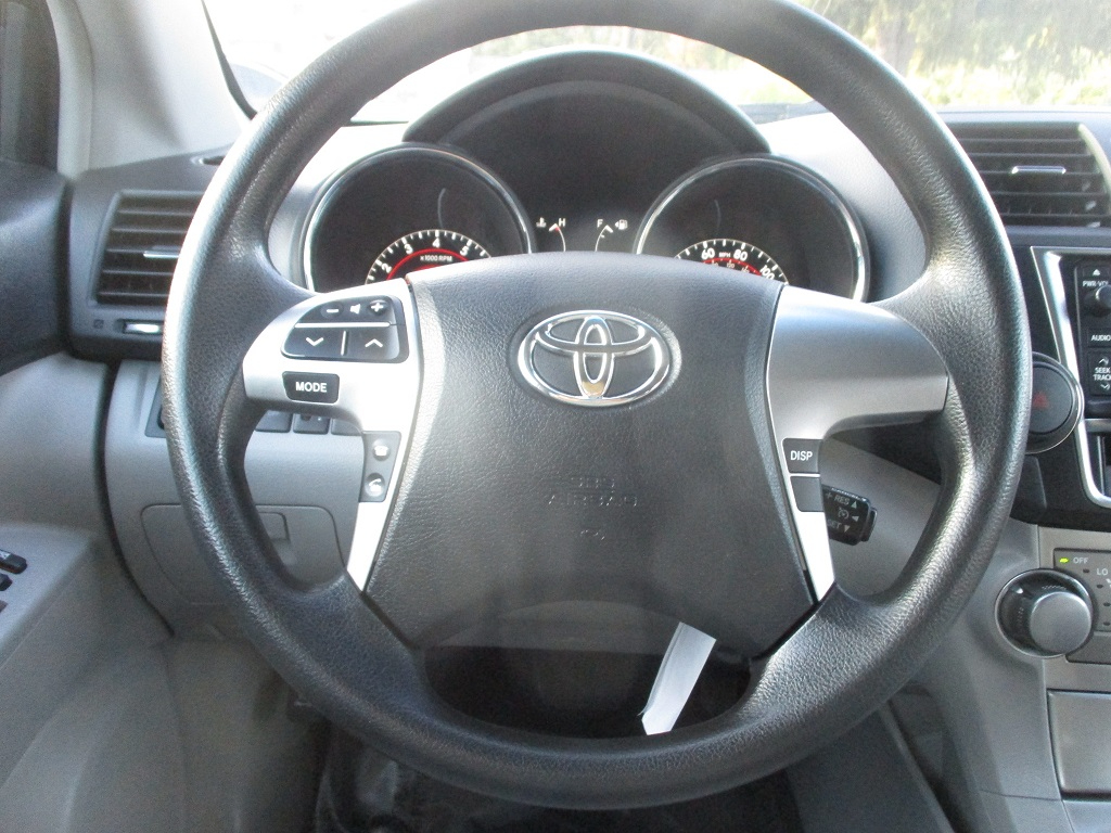 Toyota Highlander 4WD 2013 Toyota Highlander 4WD 2013