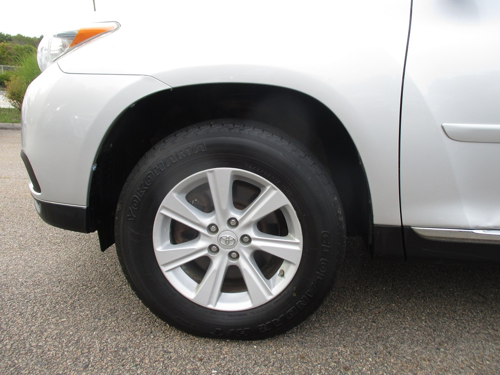 Toyota Highlander 4WD 2013 Toyota Highlander 4WD 2013