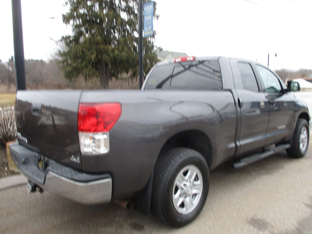 Toyota Tundra 4WD Truck  2012