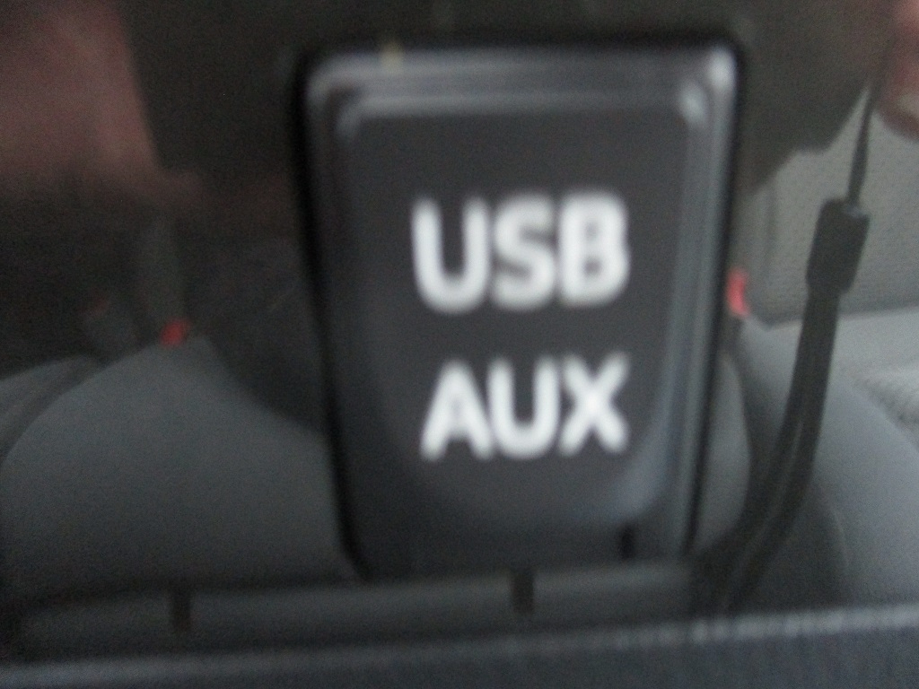 Toyota Tundra 4WD Truck  2012