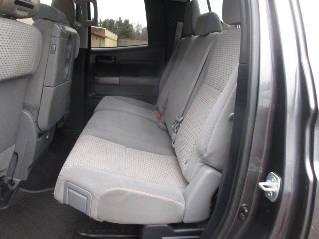 Toyota Tundra 4WD Truck  2012