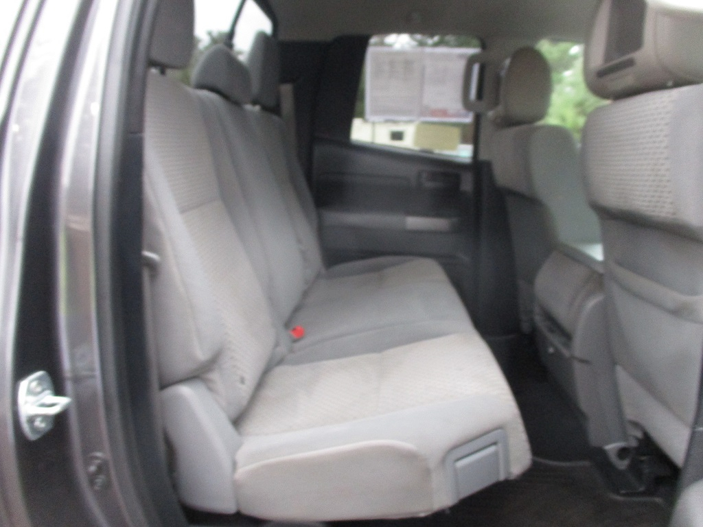 Toyota Tundra 4WD Truck  2012