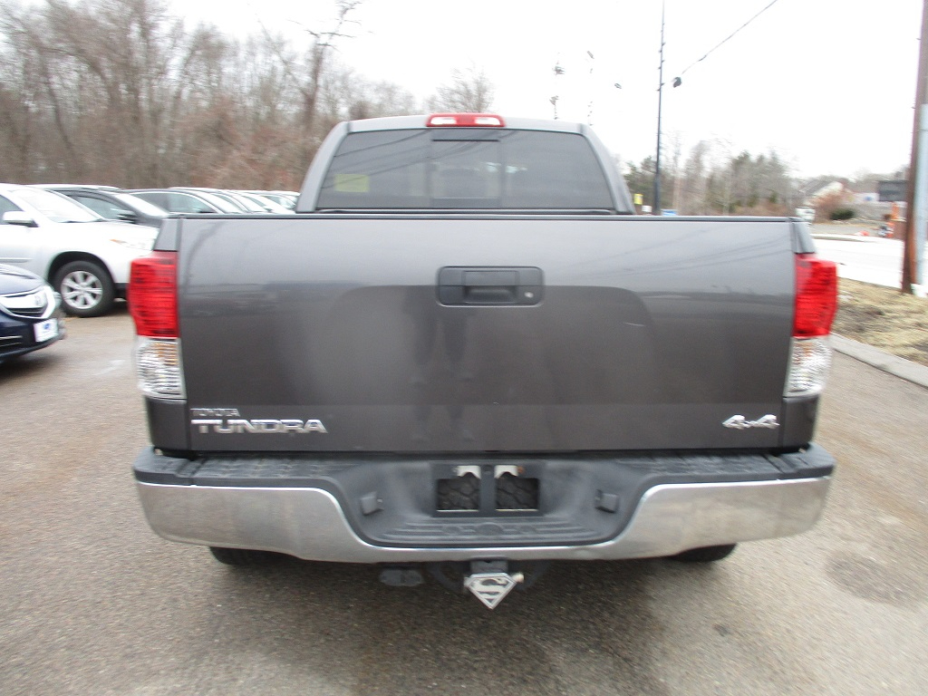 Toyota Tundra 4WD Truck  2012