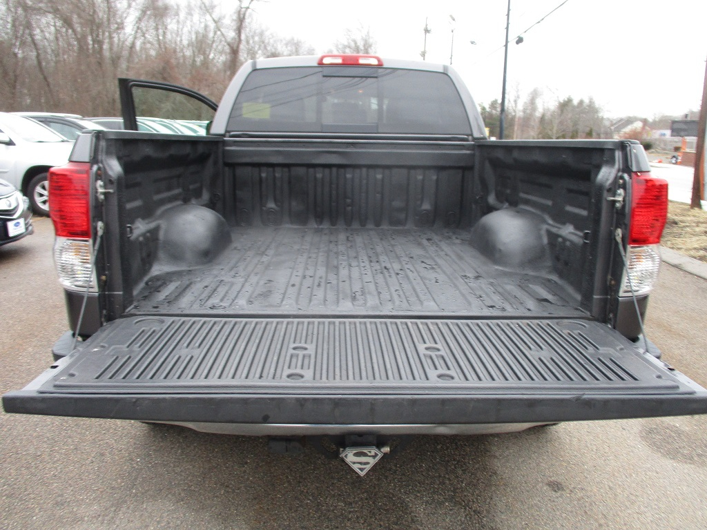 Toyota Tundra 4WD Truck  2012