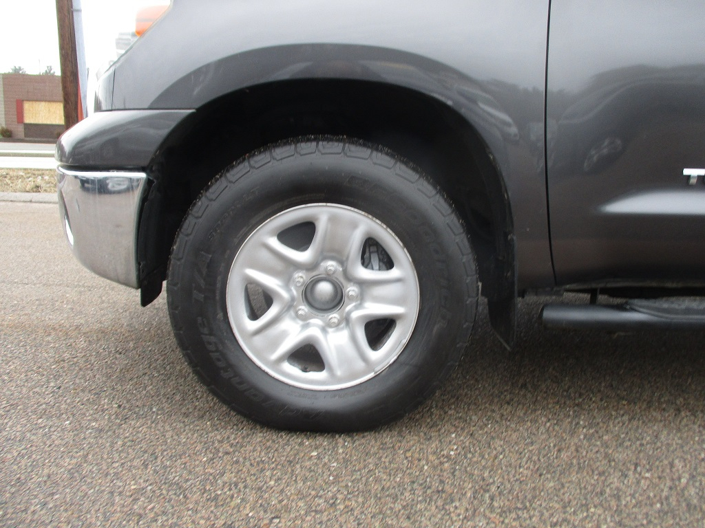 Toyota Tundra 4WD Truck  2012