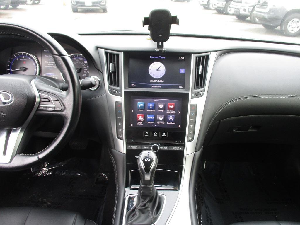 Infiniti Q60 2.0t AWD 2017