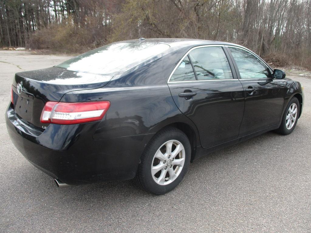 Toyota Camry LE 2011