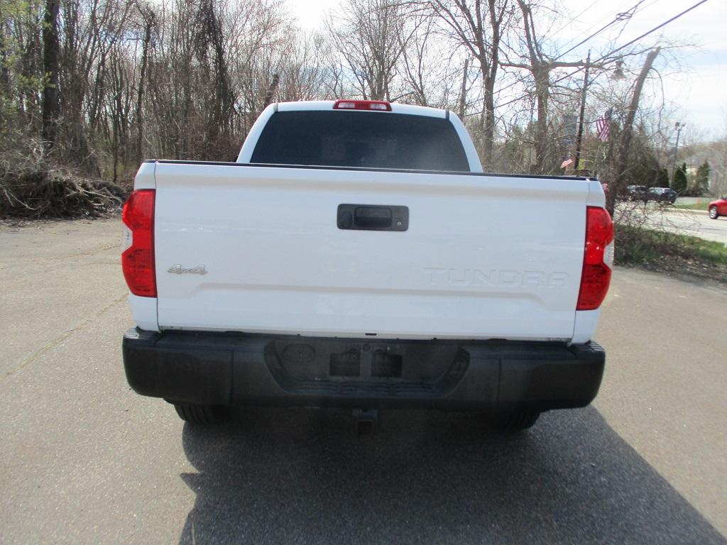 Toyota Tundra 4WD Truck  2016