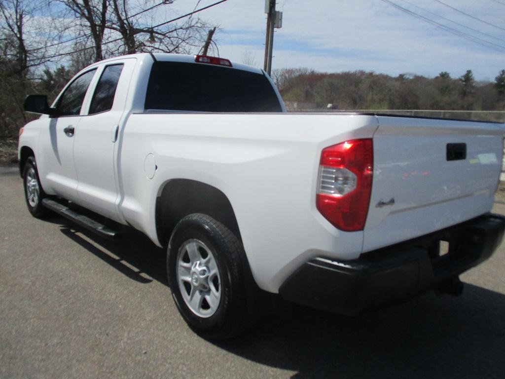 Toyota Tundra 4WD Truck  2016