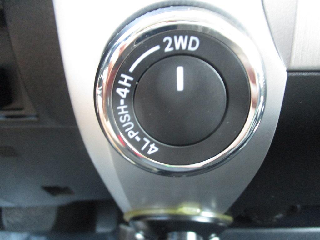 Toyota Tundra 4WD Truck  2016