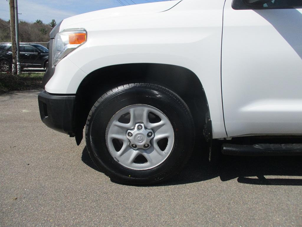 Toyota Tundra 4WD Truck  2016