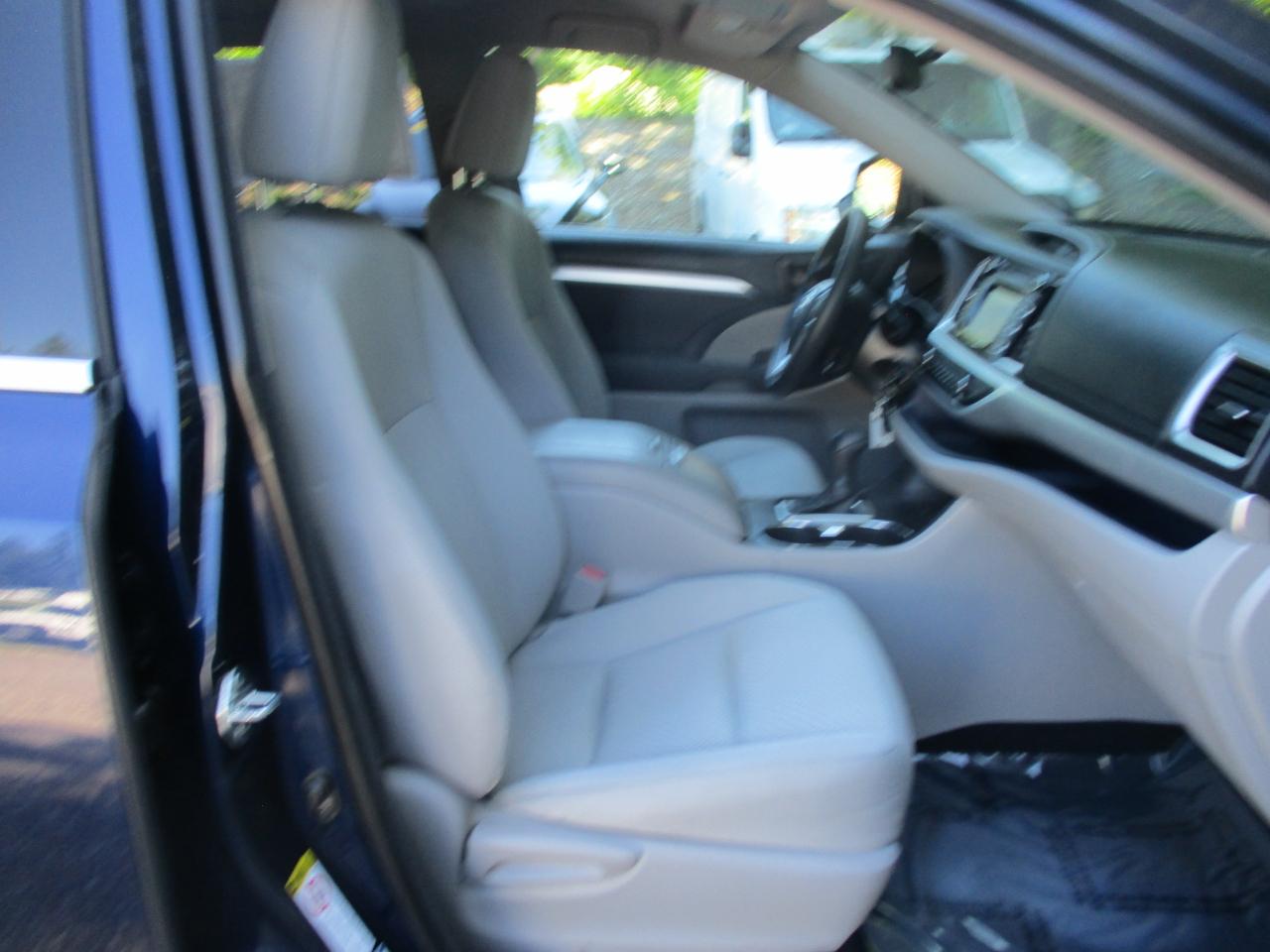 Toyota Highlander  2014