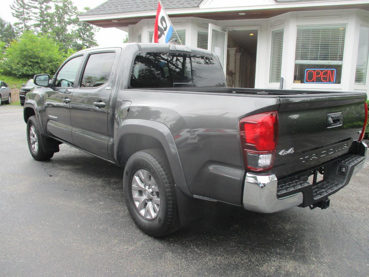 Toyota Tacoma 4WD  2018