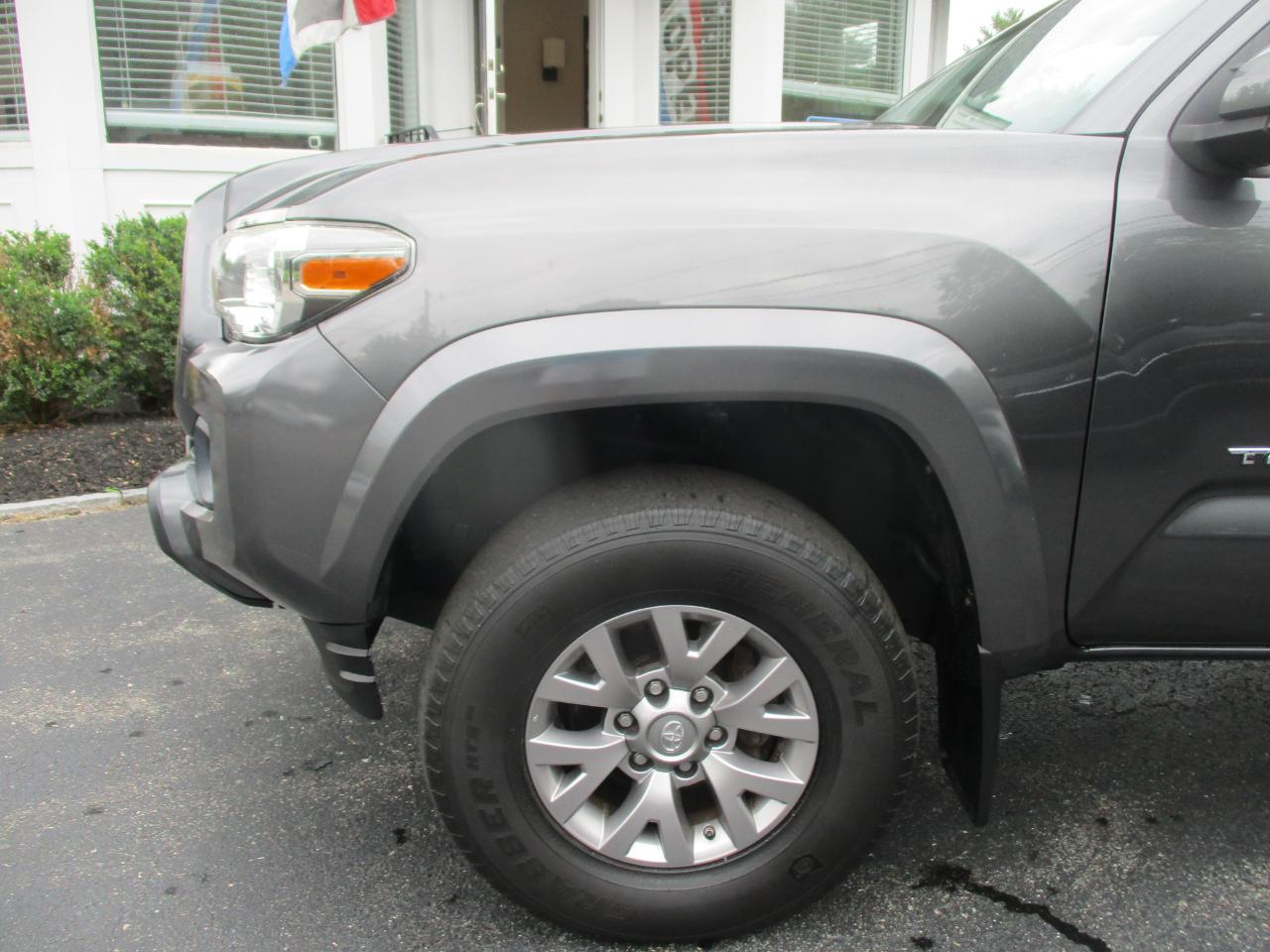 Toyota Tacoma 4WD  2018