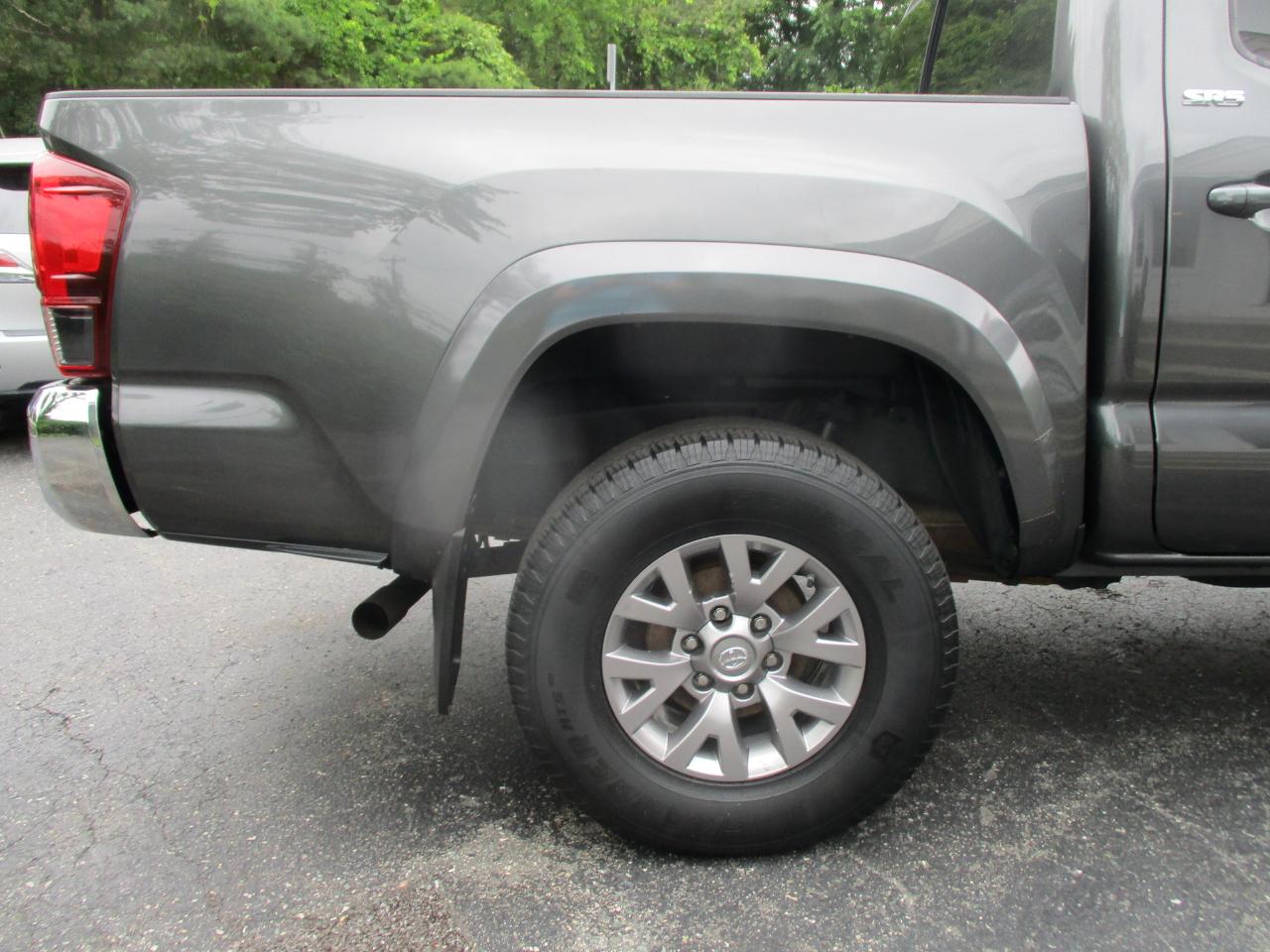 Toyota Tacoma 4WD  2018
