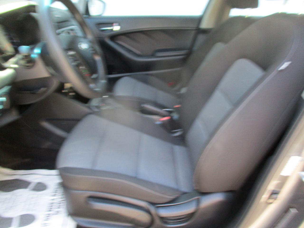 Kia Forte 5-Door  2016