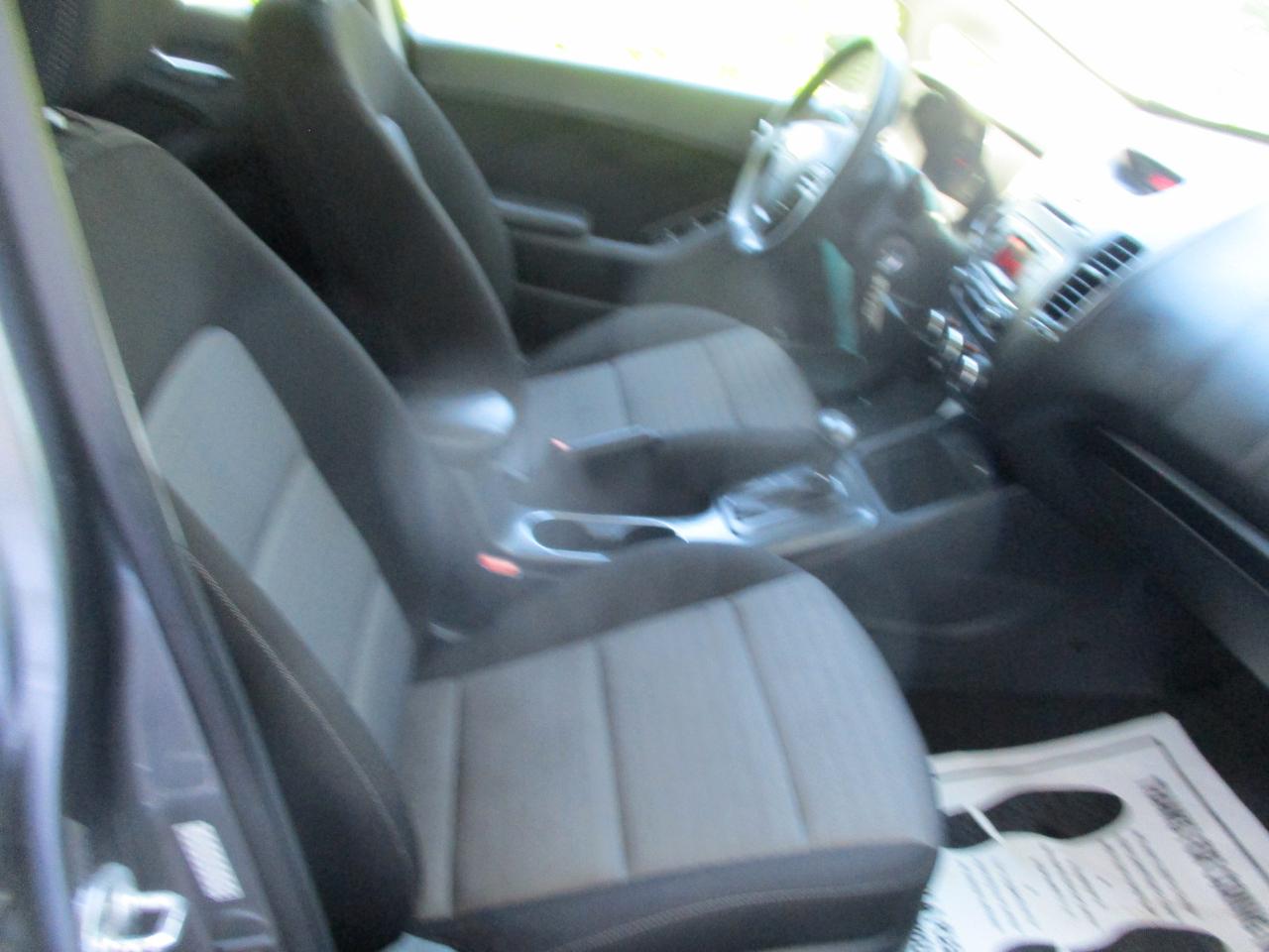 Kia Forte 5-Door  2016