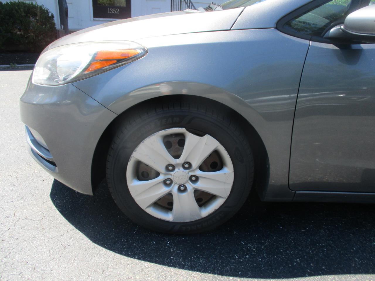 Kia Forte 5-Door  2016