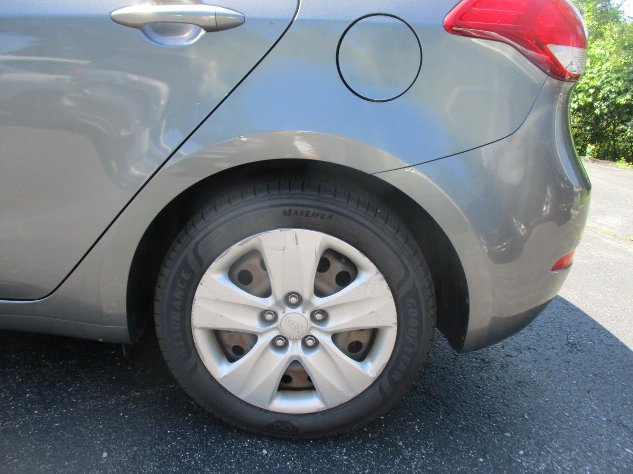 Kia Forte 5-Door  2016