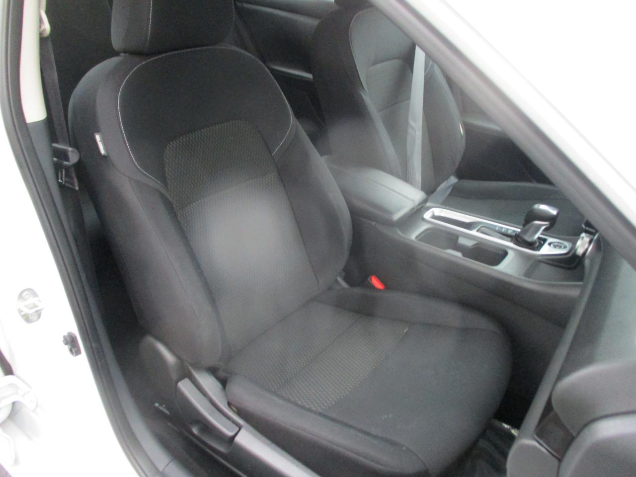 Nissan Sentra S CVT 2020