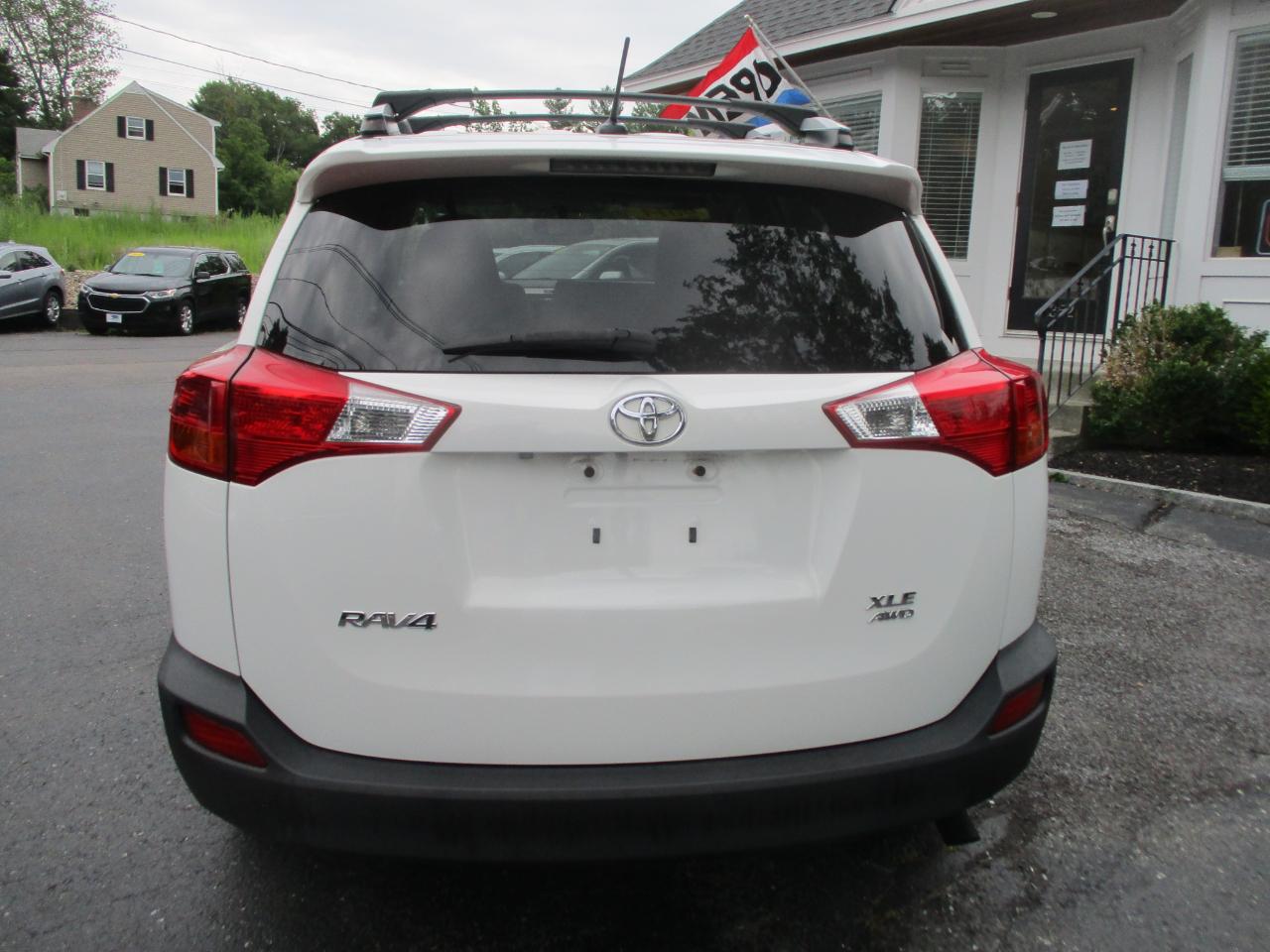 Toyota RAV4 XLE AWD 2014