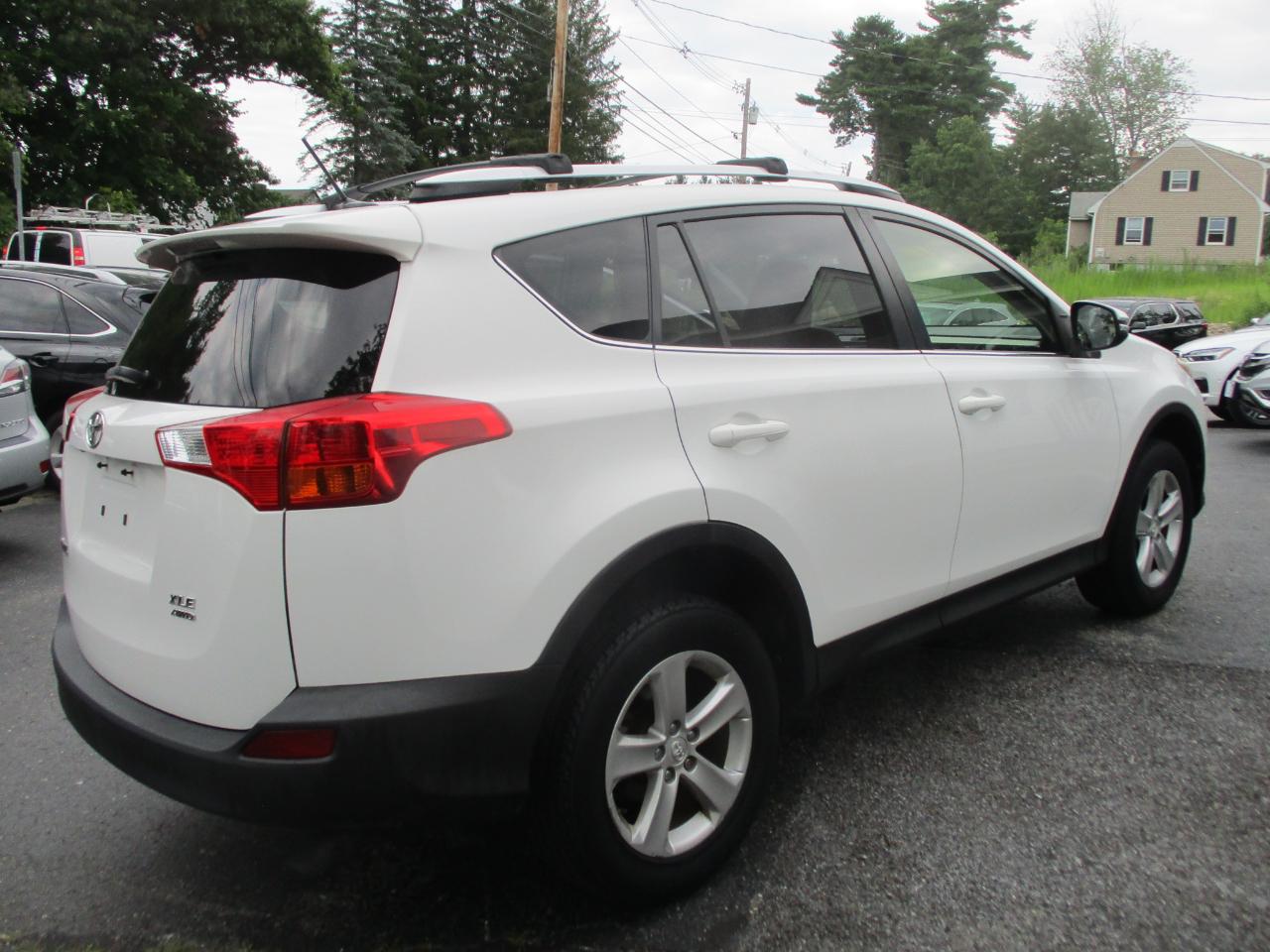 Toyota RAV4 XLE AWD 2014