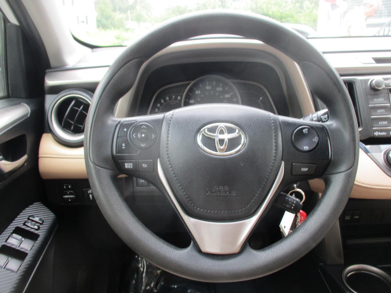 Toyota RAV4 XLE AWD 2014