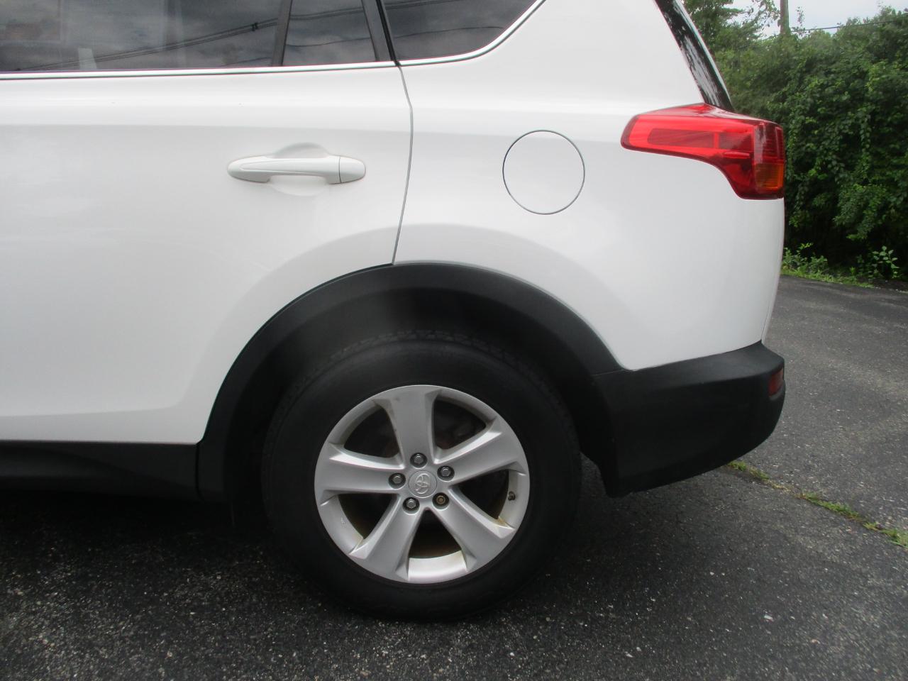 Toyota RAV4 XLE AWD 2014