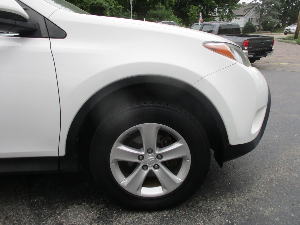 Toyota RAV4 XLE AWD 2014