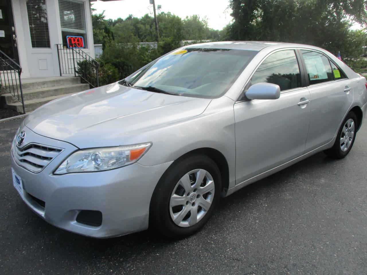 Toyota Camry LE 2010