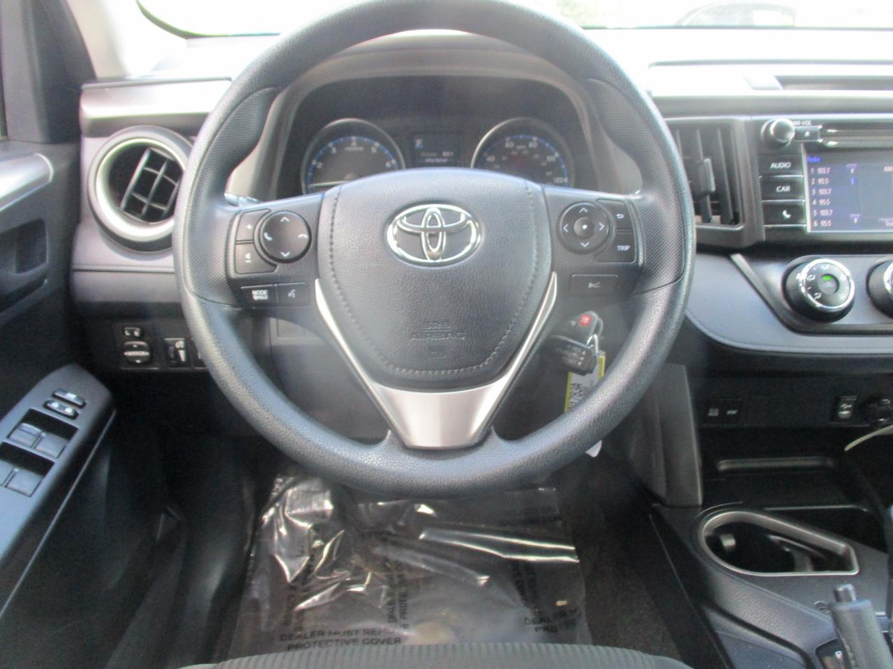 Toyota RAV4 LE 2017