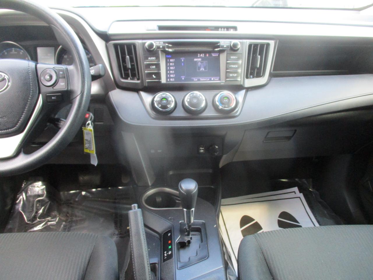 Toyota RAV4 LE 2017