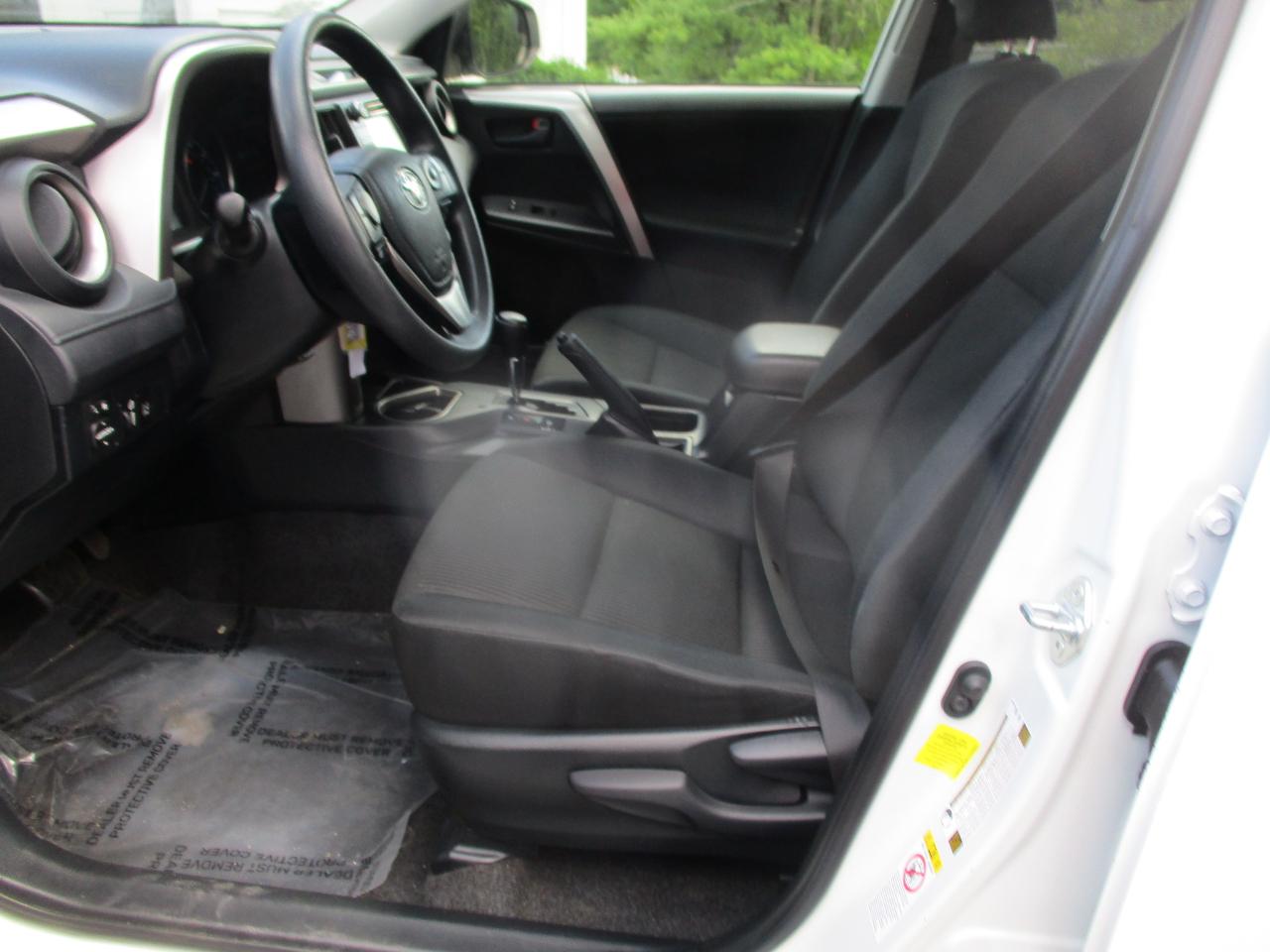 Toyota RAV4 LE 2017